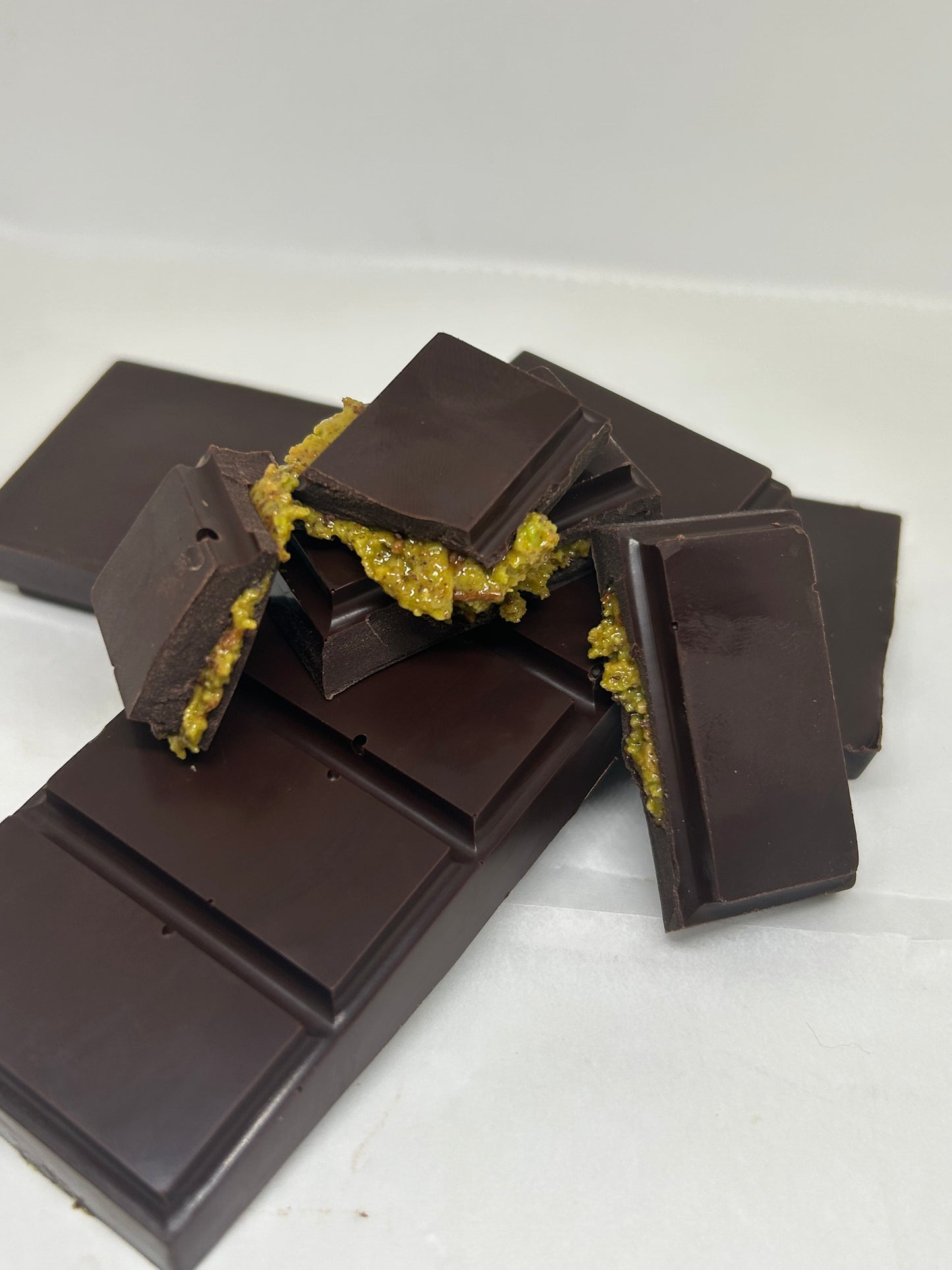 Dark Chocolate Dubai Pistachio 2 oz